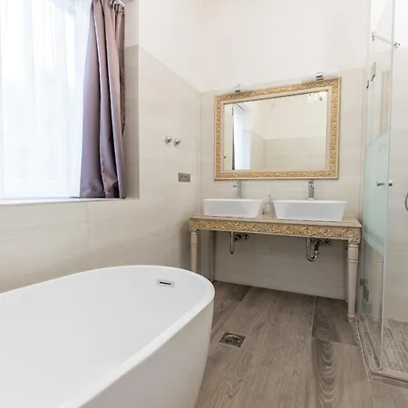 Degenfeld Kastely Toparti Vendeghaz Guest house *